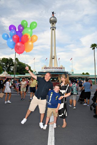 Rachel_ethan_and_i_balloons_day_9_disney_world_july_2024