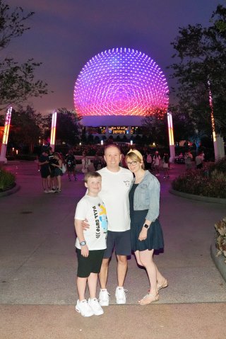 Rachel_ethan_and_i_epcot_night_day_2_disney_world_july_2025