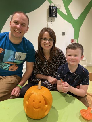 Rachel_ethan_and_i_pumpkin_carving_tuesday_center_parcs_oct_2022