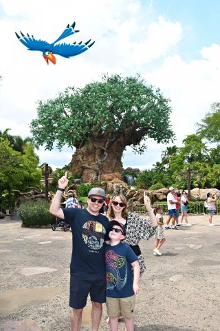 Rachel_ethan_and_i_the_tree_of_life_day_3_disney_world_july_2024