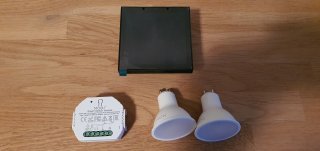 Screen_and_bulbs_ethans_smart_bathroom_april_2023