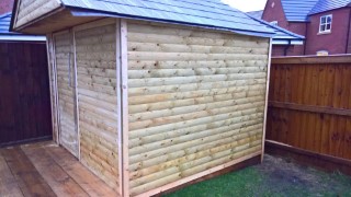 Shed_progress_november_2016_log_lap_side