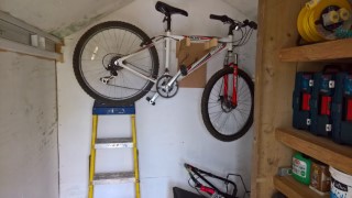 Shed_shelf_december_2016_bike_rack