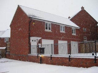 Snowy_house