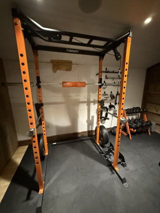 Squat_rack_shed_gym_nov_2025