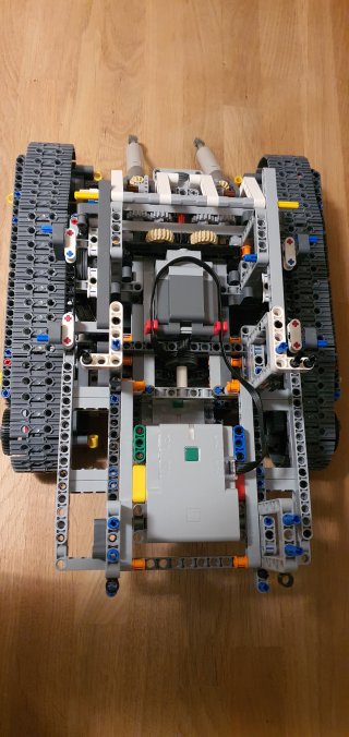 Step_339_top_bag_2_progress_lego_liebherr_digger_jan_2021