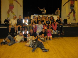 The_group_at_pj_skate_liverpool_jun_10