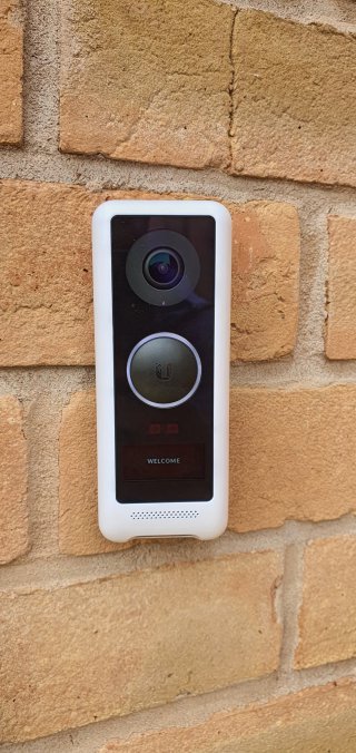 Unifi_doorbell_closeup_fitting_magic_mirror_oct_2022