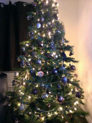 Upstairs_christmas_tree_2014