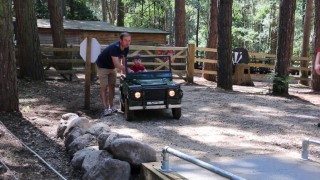 ethan_driving_mini_land_rover_center_parcs_nottingham_august_2019