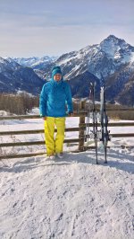 Me Standing Skiing Sauze Doulx Jan 2019